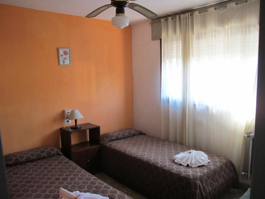 Bambi Hotel Ла-Фальда Экстерьер фото